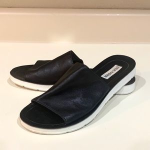 Steve Madden casual slide.